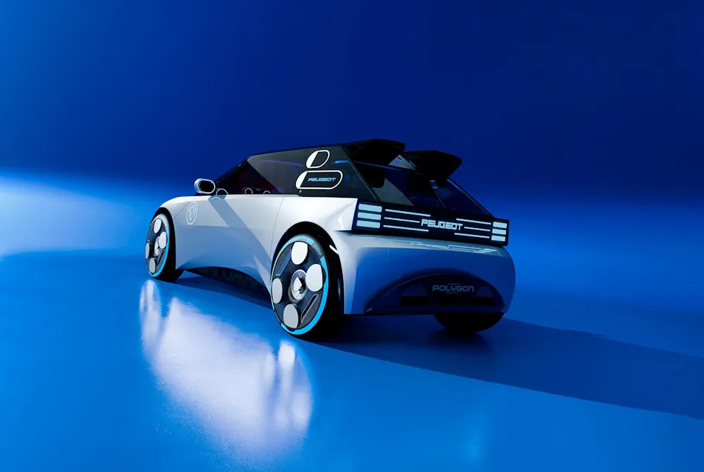 Peugeot présente un volant carré pour ses futures voitures