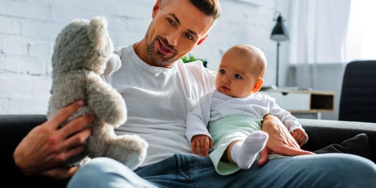 Un nouveau congé de naissance pour les parents : mode d'emploi