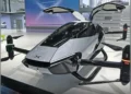 Xpeng dévoile son avion à rotors basculants et lance la production en série de son « porte-avions terrestre »
