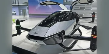 Xpeng dévoile son avion à rotors basculants et lance la production en série de son « porte-avions terrestre »