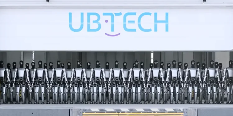 Cette vidéo de la livraison d'une armée de robots humanoïdes en série du chinois UBTECH nous laisse sans voix