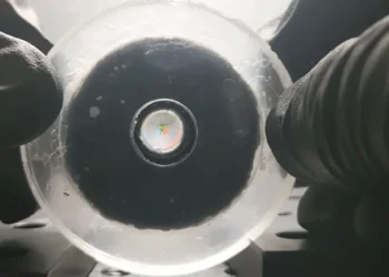 Une lentille souple inspirée de l’œil humain adapte la vision robotique à la lumière