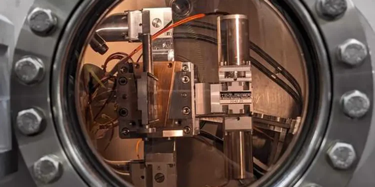 À BESSY II, les échantillons ont été examinés à l'aide de la diffusion des rayons X aux petits angles afin de déterminer divers paramètres structurels.