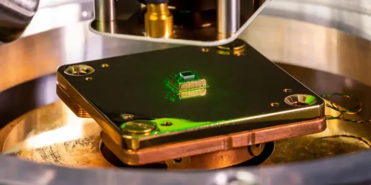 Researchers led by Princeton's Nathalie de Leon have developed a new quantum sensing technique based on entangled point