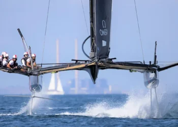 À Amsterdam, la Bretagne déploie ses foils pour une mer plus sobre