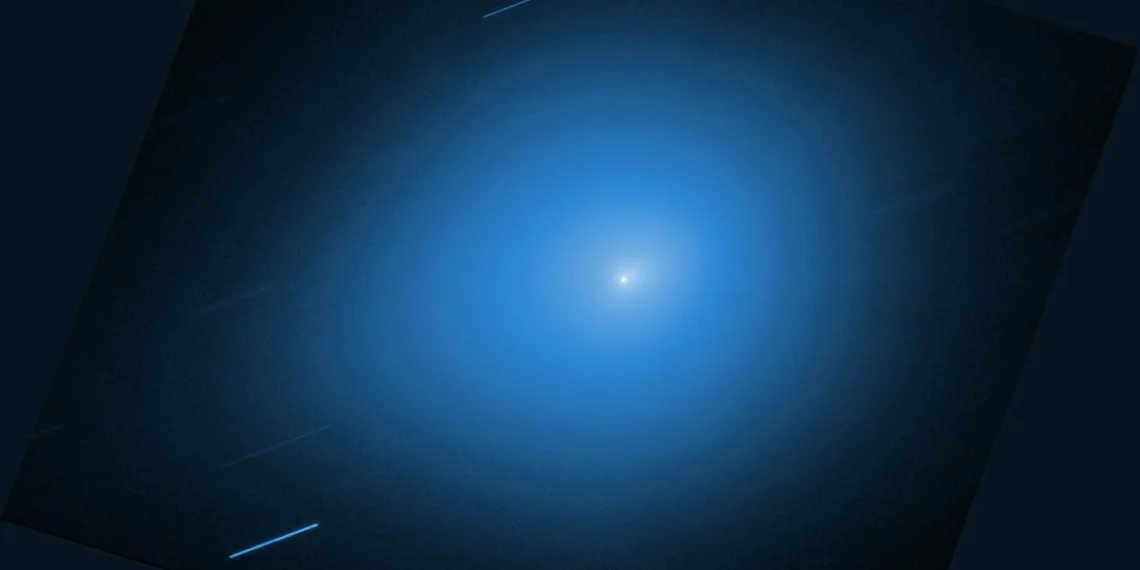 Le télescope Hubble immortalise la fuite de 3I/ATLAS, la comète interstellaire