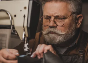 Le bonus réparation textiles et chaussures confirme son essor en France