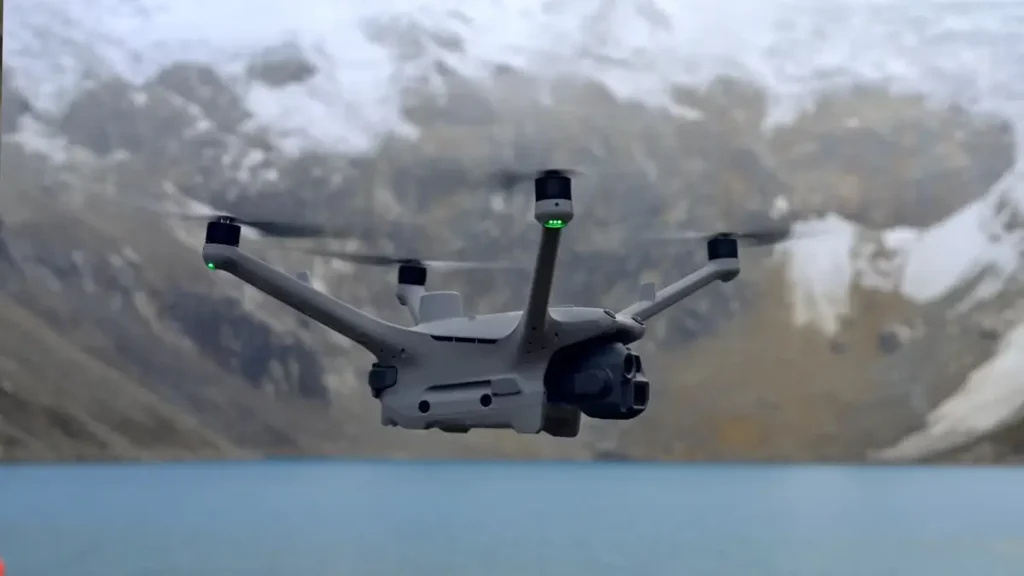 Les drones DJI surveillent les glaciers péruviens menaçant 120 000 personnes