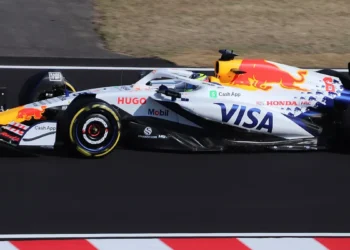 Une étudiante aide une équipe de Formule 1 à gagner des secondes