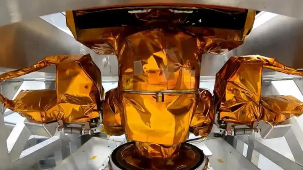 Une vidéo GoPro montre le rover Viper de la NASA sur la centrifugeuse Sandia pendant les essais.