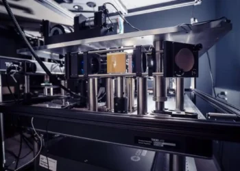 High speed video of cultured neurons expressing iGluSnFR3 (100 Hz, measured on a simple widefield microscope). Neurons h