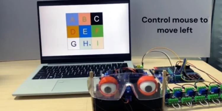 Ce tracker oculaire auto-alimenté tire son énergie du clignement, aussi confortable que des lunettes classiques