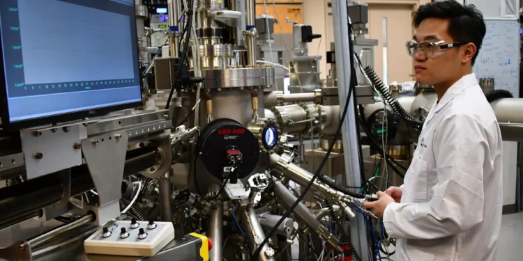 Cultiver des matériaux ultra-purs innovants pour l'électronique de demain