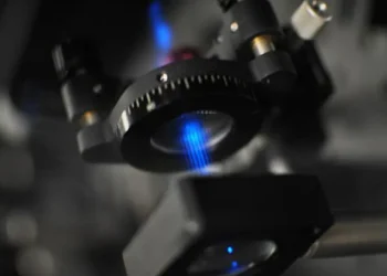 Using an approach that combines 3D printing, silicone molding and a UV curable clear resin, researchers fabricated an in