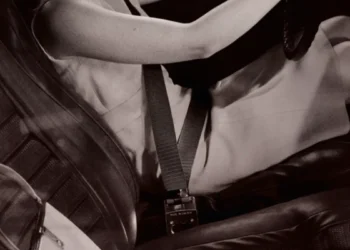 Ceinture de sécurité : un réflexe ancré mais des lacunes persistantes