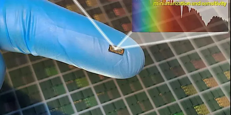 Resting on a fingertip, this miniature sensor replaces bulky laboratory equipment by using photon-trapping surface nanos