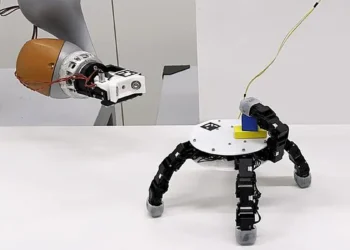 EPFL's detachable crawling robotic hand.  2025 LASA/CREATE/EPFL CC BY SA