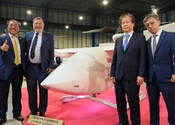 Left to right: NTU Professor James Wang, Director, NTU eVTOL Research & Innovation Centre; Professor Ric Parker, Cha