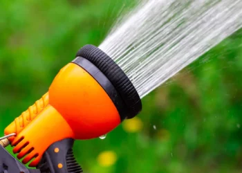 Comment inciter les gros consommateurs d'eau à économiser