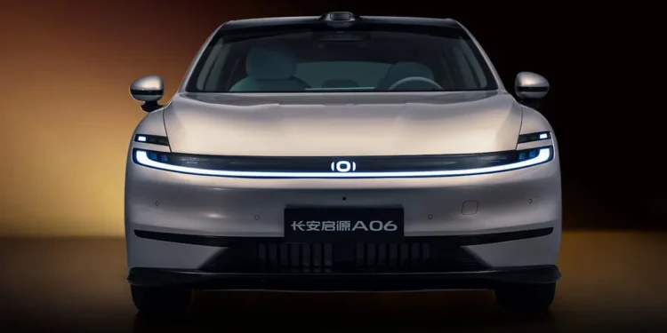 CATL et Changan lancent la première voiture à batteries sodium-ion