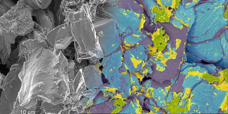 Nanoscopic carboxymethyl cellulose (CMC) layers and styrene butadiene rubber (SBR) agglomerates on graphite particles de