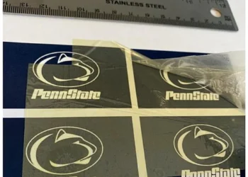 Researchers developed a polymer capacitor by combining two cheap, commercially available plastics. The new polymer capac