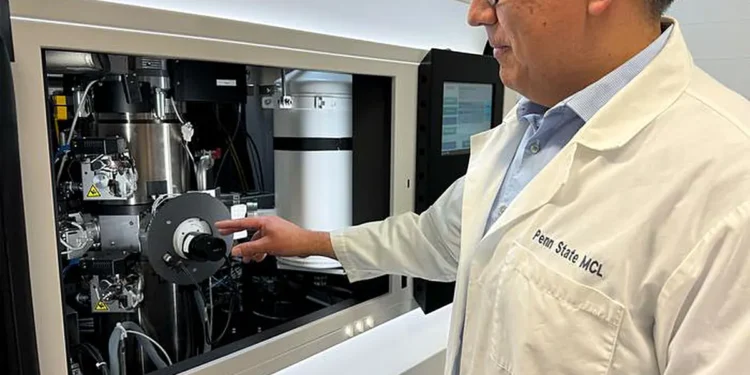 Using an advanced imaging technology, known as cryogenic electron microscopy, a team at Penn State developed a deeper un