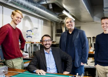 La première puce cryogénique pour le contrôle de qubits dans le diamant