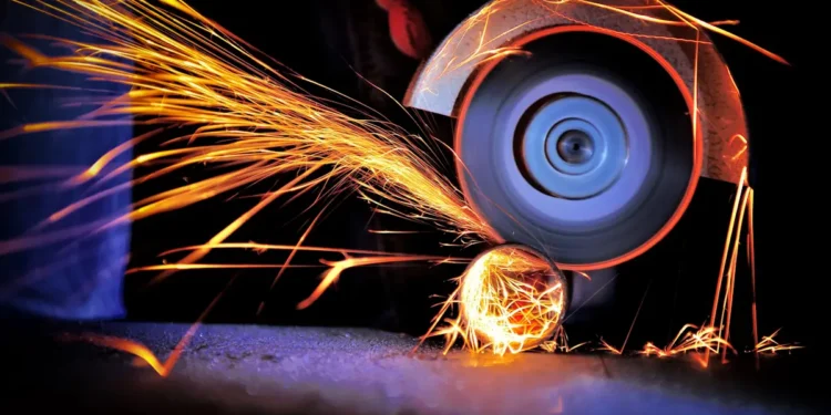 Les poussières métalliques : risques et solutions