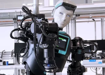 STMicroelectronics mise sur les robots humanoïdes pour sauver ses usines européennes