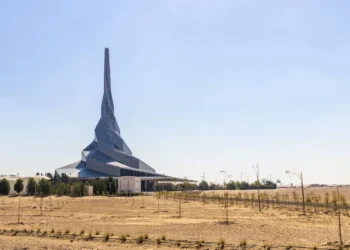 Capacité solaire des Émirats arabes unis à atteindre 32,3 GW d'ici 2035