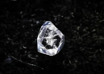 Des chercheurs de l'université de Linköping ont démontré que les propriétés des matériaux de la famille des pérovskites peuvent être utilisées pour créer ce qu'on appelle des bits quantiques.