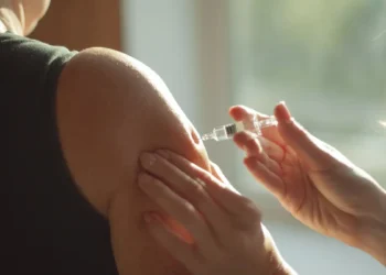 Épidémie de méningite B au Royaume-Uni : une alerte sanitaire "sans précédent" déclenchée dans le Kent