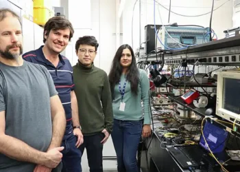 De gauche à droite : Robin Helsten, Benjamin Crockett, Yang Liu et Nicola Montaut (Crédit : INRS)