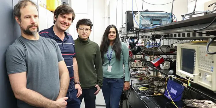 De gauche à droite : Robin Helsten, Benjamin Crockett, Yang Liu et Nicola Montaut (Crédit : INRS)