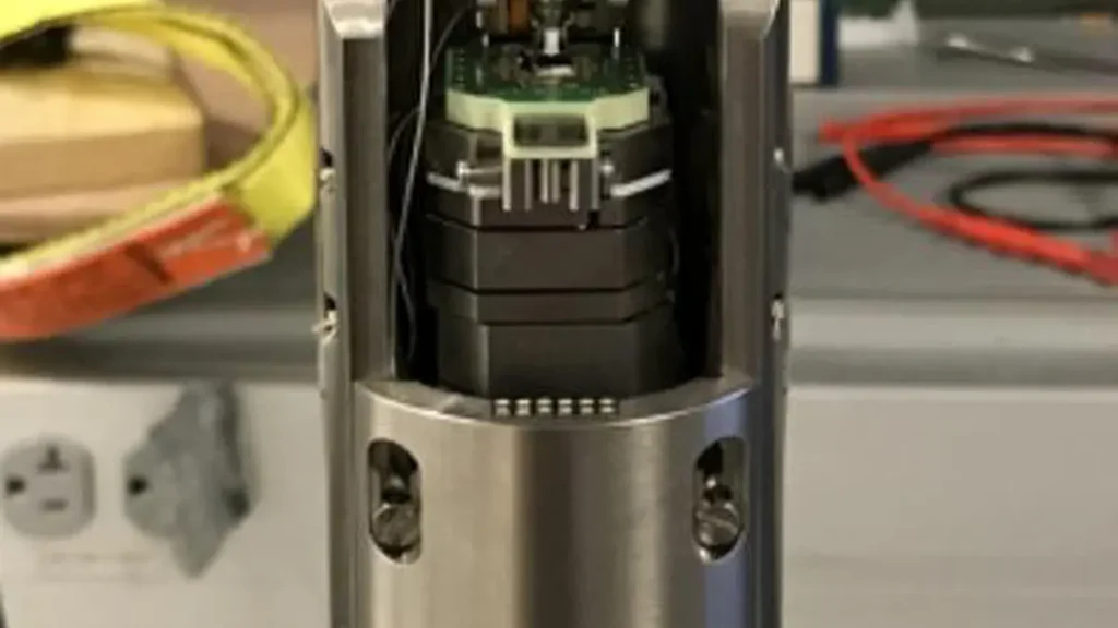 Le microscope à force atomique d'Abhay Pasupathy utilisé par Itai Keren et Tatiana Webb pour effectuer les mesures MFM.