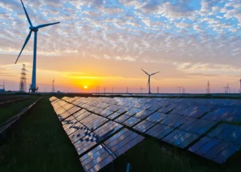 Éolien et solaire : l'IA dessine les trajectoires probables vers 2050