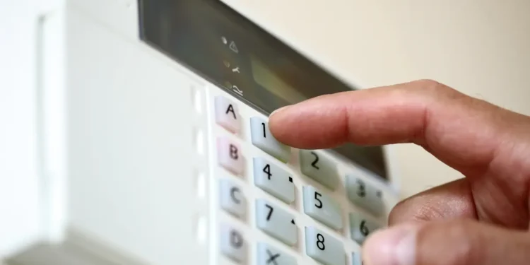Alarme maison sans fil : ce qu'il faut vraiment savoir avant de se lancer