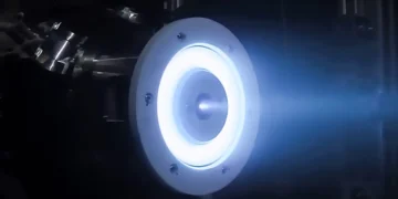 Rocket Lab industrialise la propulsion électrique avec le propulseur Gauss