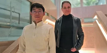 La torsion de matériaux d'épaisseur atomique révèle une nouvelle façon d'économiser l'énergie informatique