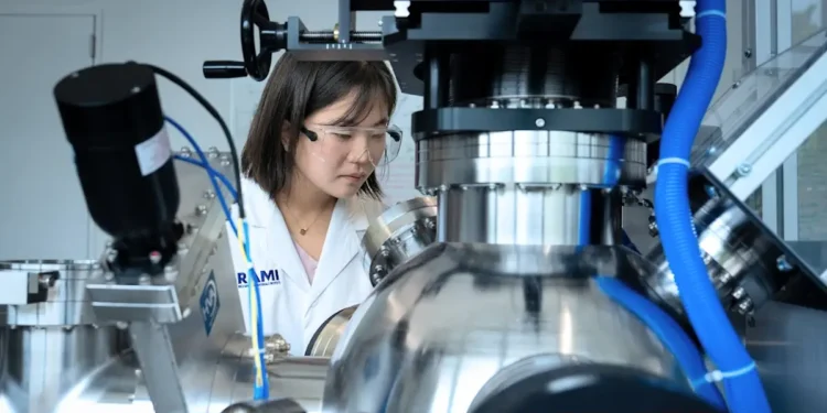 Un multiferroïque à température ambiante pourrait ouvrir la voie à l'informatique à faible consommation d'énergie