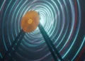 Moment angulaire dans les cristaux : le mystère centenaire d'Einstein enfin élucidé