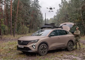 Renault et Thales dévoilent le prototype militaire 4 TROOP à Eurosatory