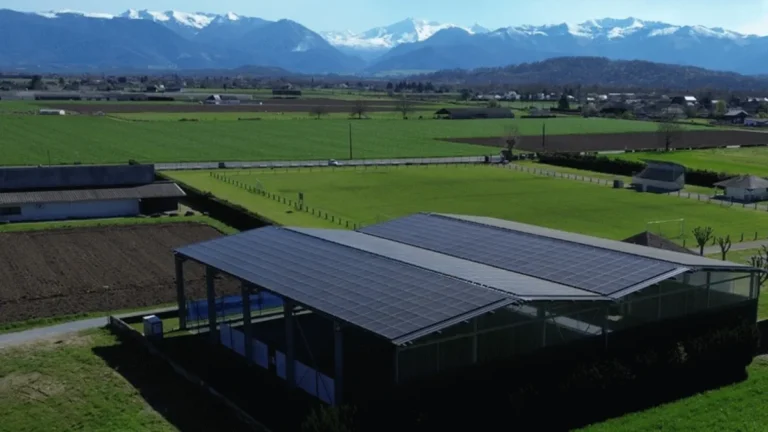 À Boeil-Bezing, le solaire couvre les terrains de tennis