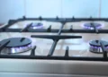 Électricité et gaz naturel : comment choisir la meilleure offre combinée en 2026 ?