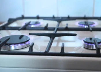 Électricité et gaz naturel : comment choisir la meilleure offre combinée en 2026 ?