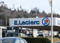 Carburant à prix coûtant chez Leclerc et Intermarché : l’offensive des supermarchés pour alléger le budget des vacanciers