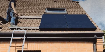 Blular connecte climatisation et solaire sans batterie ni onduleur