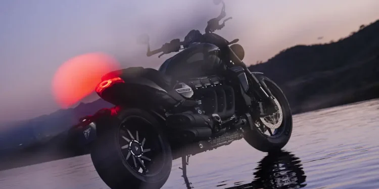 Triumph dévoile ses nouveaux coloris pour six modèles du millésime 2027