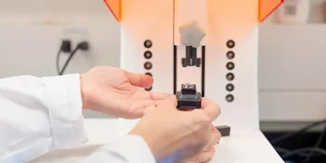 Des lentilles de contact imprimées en 3D, uniques pour vos yeux, en seulement 20 minutes